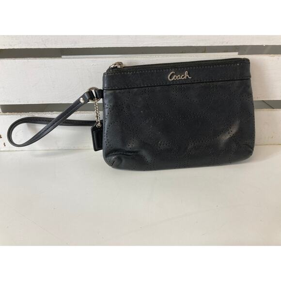 COACH SMALL BLACK LEATHER SIGNATURE PRINT WRISLTET / WALLET - Picture 1 of 11